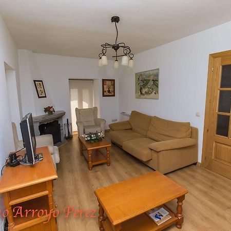 Casa Rural El Salon Del Baile Navarredondilla 外观 照片